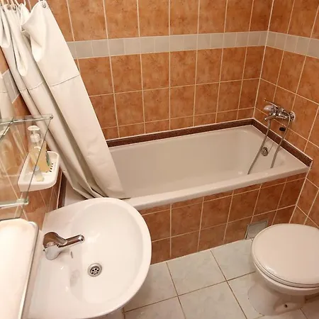 Hostel Vila Mikica *